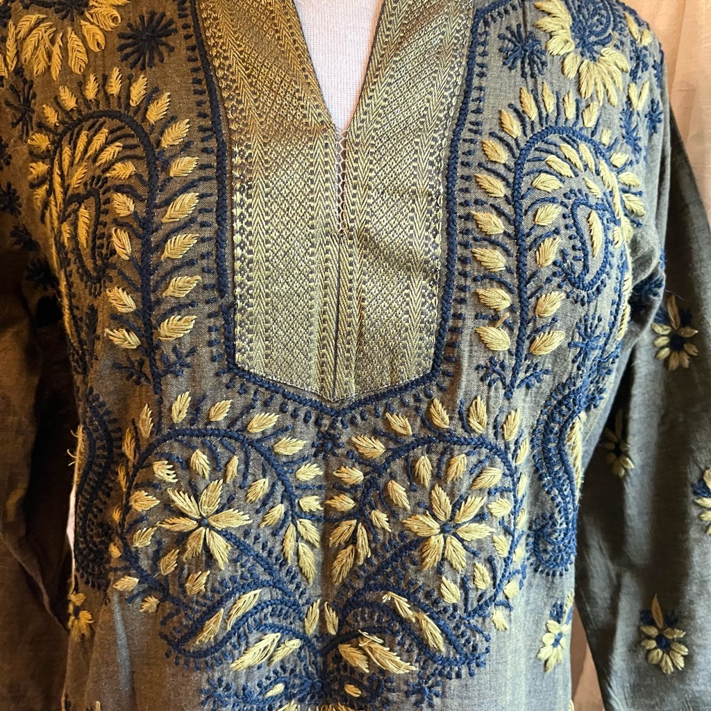 Stunning Bronze Tunic Embroidered In Gold And Black